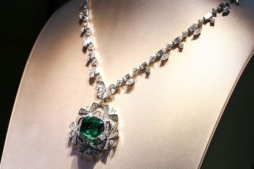 宝格丽稀世珠宝璀璨亮相北京探华彩之源展传世风华
